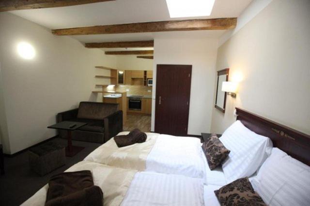Hotel&Apartments U Černého orla Třebíč Kamer foto