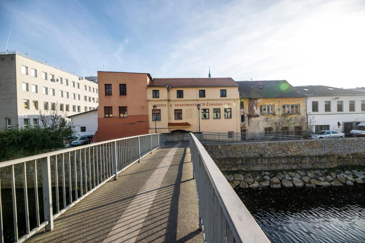 Hotel&Apartments U Černého orla Třebíč Buitenkant foto